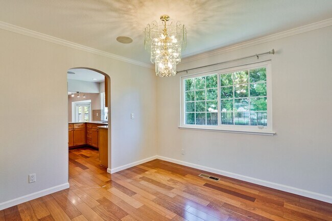 Building Photo - Spacious 3-Bed Almaden Valley Home with Bo...