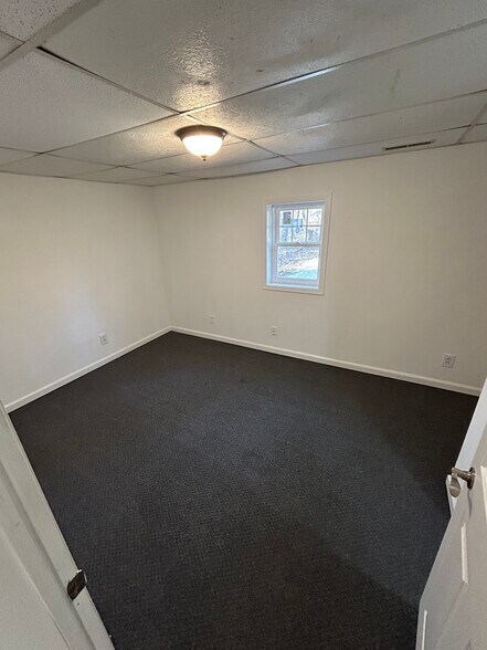 Building Photo - 515 W Vine St