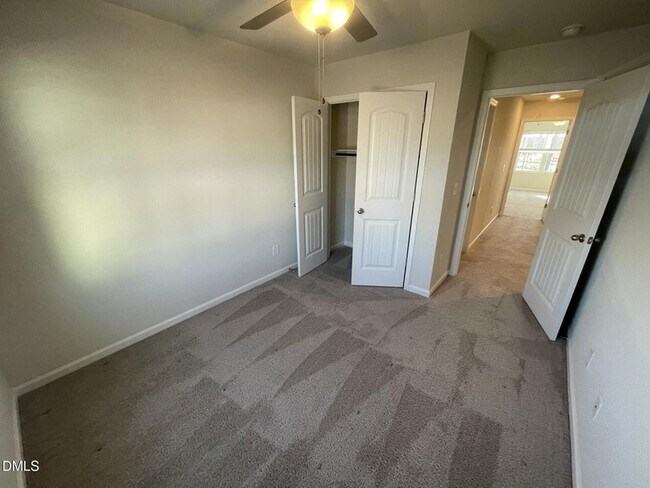 Building Photo - 1097 Peony Ln