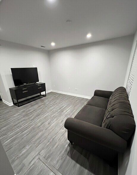 Building Photo - 342 Music Hall Way