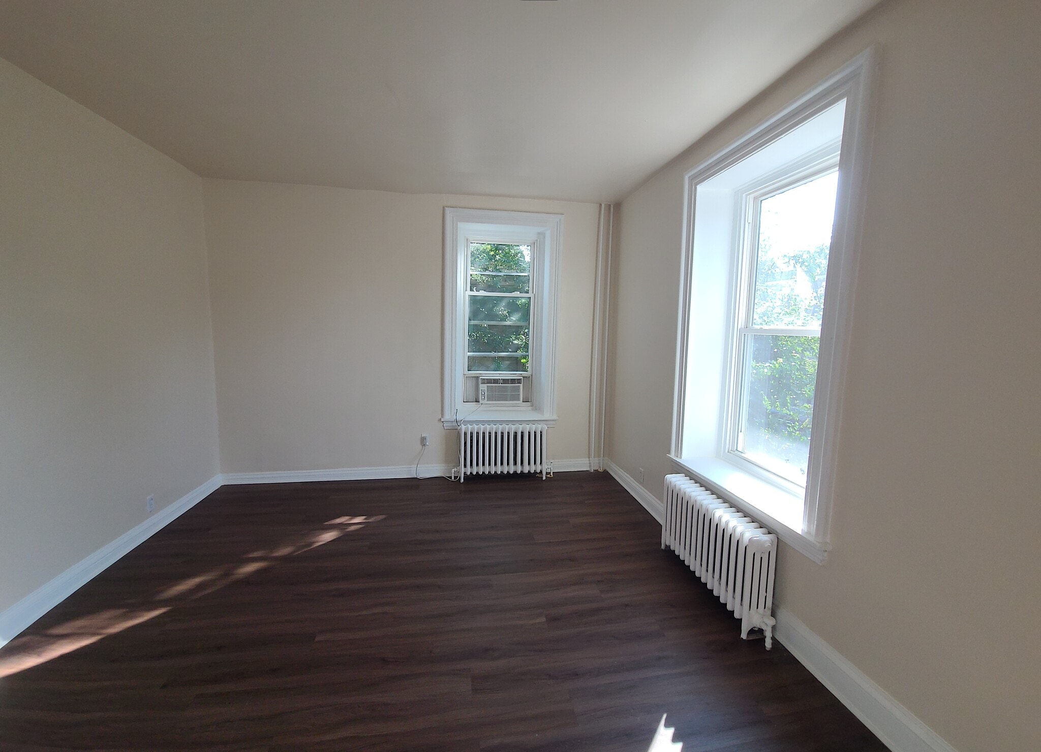 Building Photo - 412 W Chelten Ave