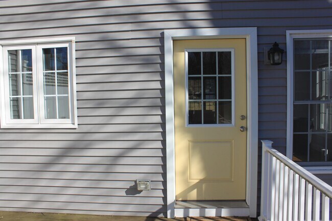 Building Photo - 22 Church St