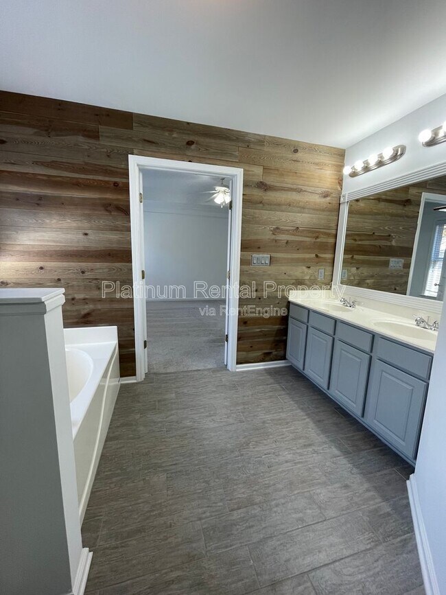 Building Photo - 3442 Old Towne Ln