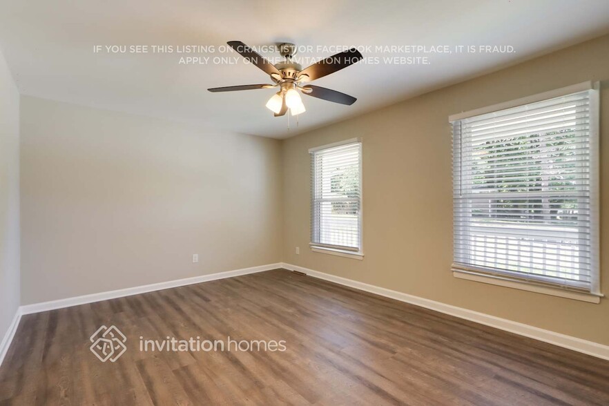 Building Photo - 2416 Tiffany Cir