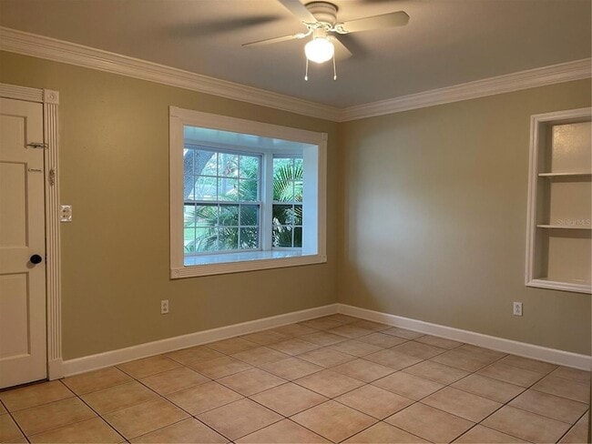 Building Photo - 3016 W Meadow St