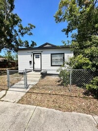 Building Photo - 1426 40th St S