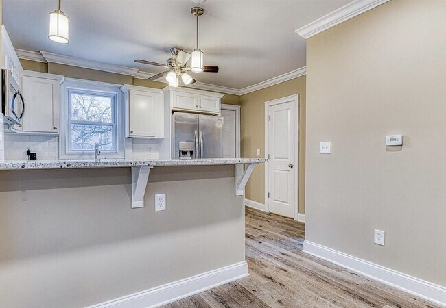 Building Photo - 3-Bed, 3-Bath in New Brunswick – Your Perfect Retreat!"