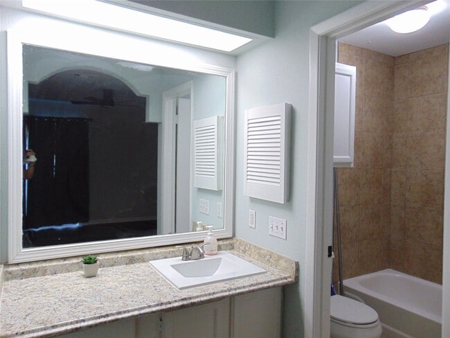 Building Photo - 3247 Hunters Glen Dr