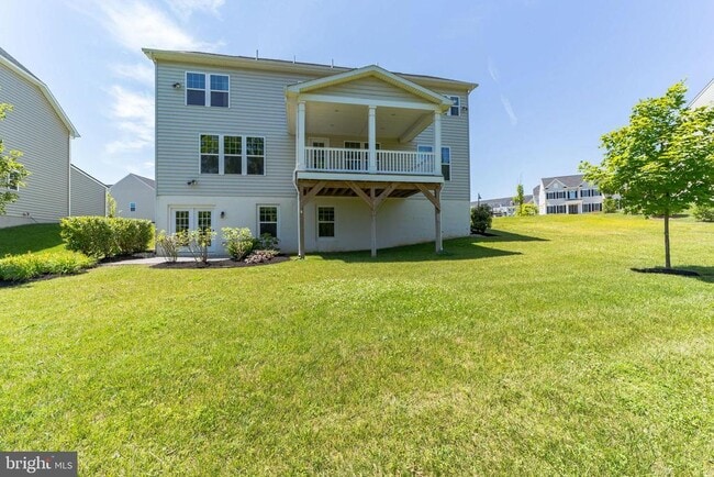 Building Photo - 627 Stonecliffe Rd