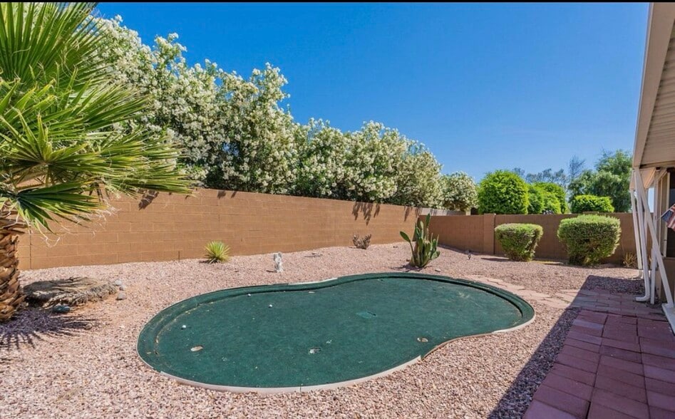 Building Photo - 13502 W Young St