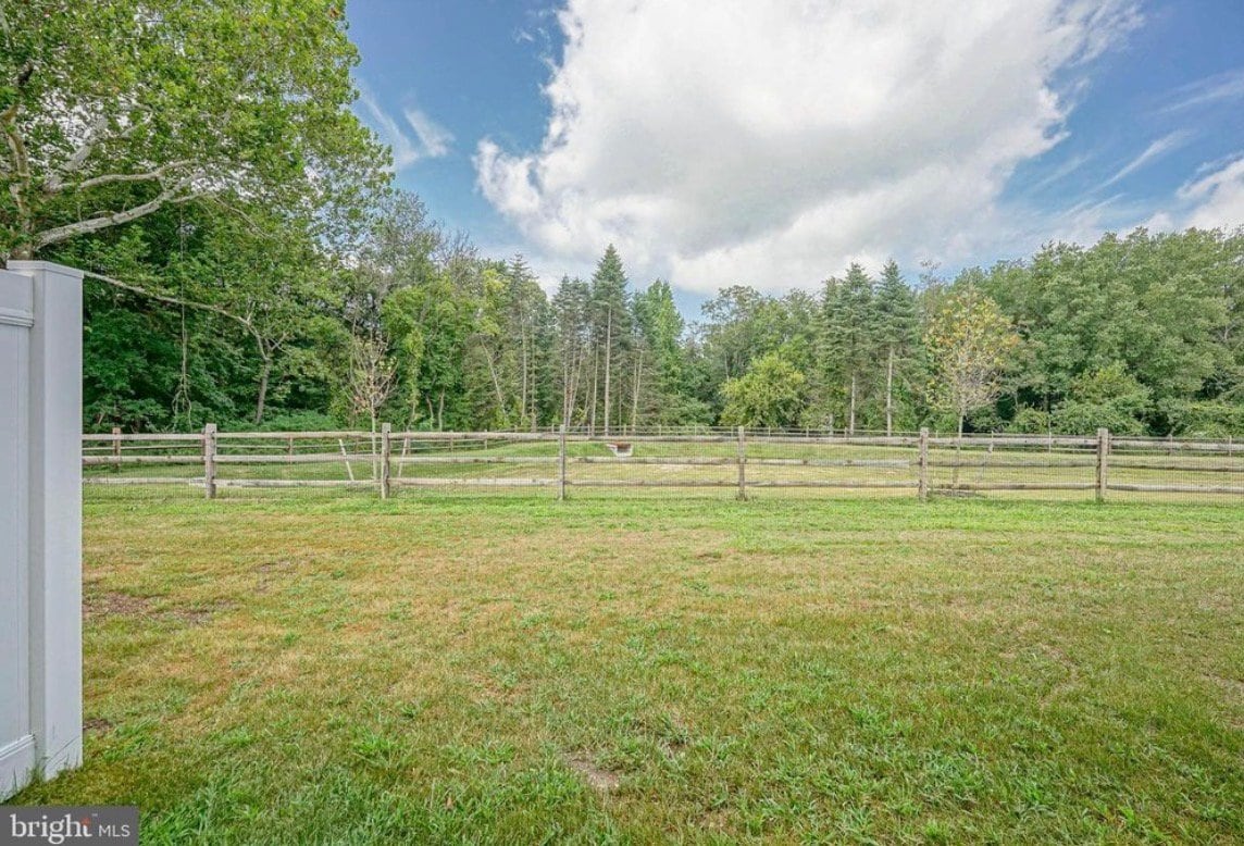 Building Photo - 321 Mazzeo Dr