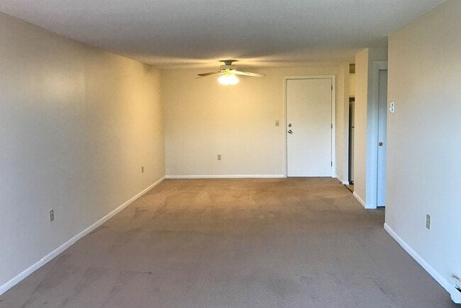 Building Photo - 95 Powers St