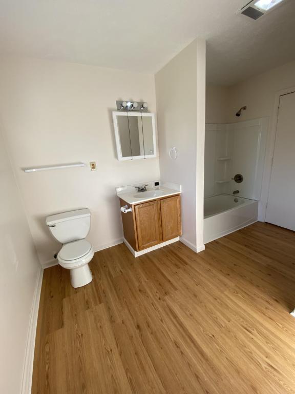 Building Photo - 706 Sizemore Dr