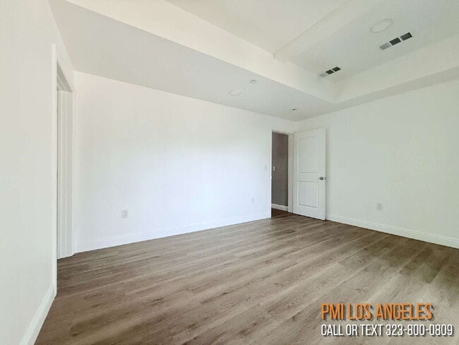 Building Photo - 1731 E 68th St