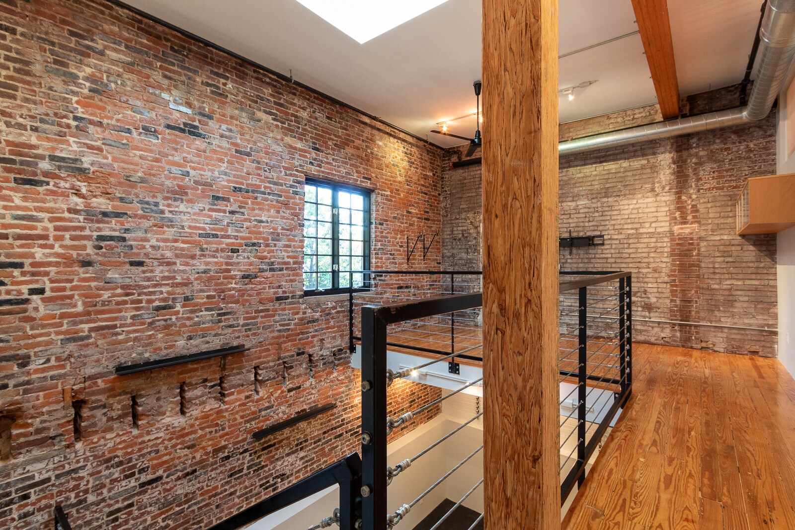 Building Photo - 2401 S 12th St