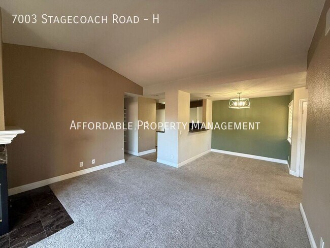 Building Photo - 7003 Stagecoach Rd