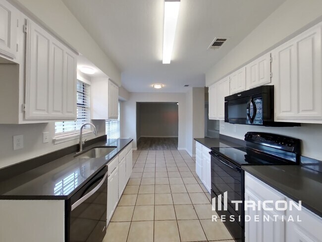 Building Photo - 1029 Twin Falls Dr