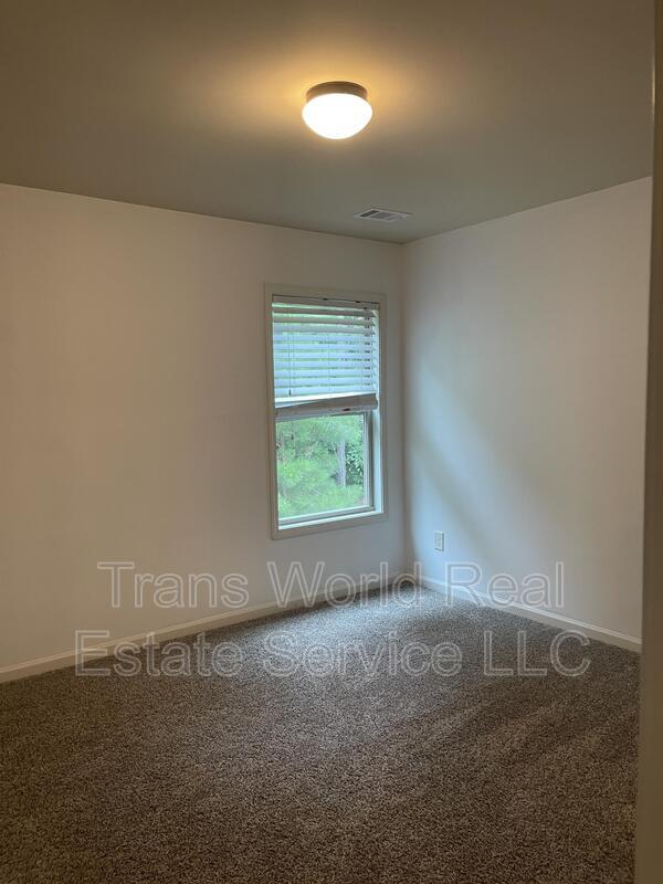 Building Photo - 765 Westmoreland Ln NE