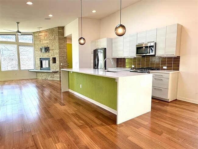 Building Photo - 416 Starlight Vlg Lp