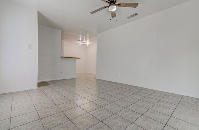 Building Photo - 805 Sirocco Dr