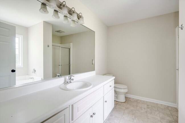 Building Photo - 4557 Country Glen Cir