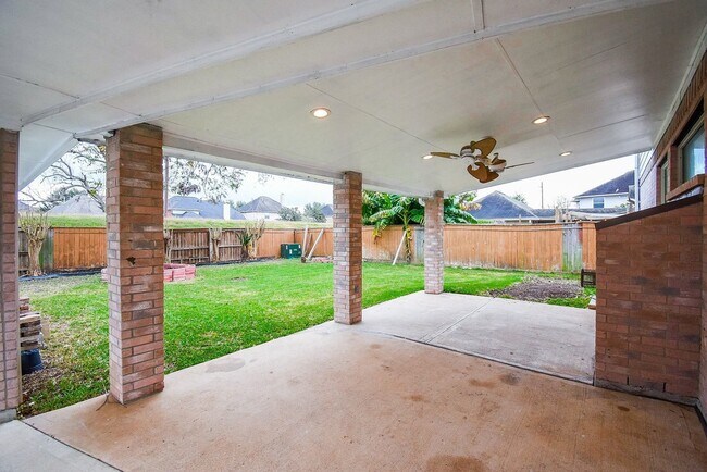 Building Photo - 51 Rivercoach Ln