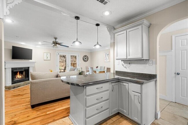 Building Photo - 1052 Travelers Trail