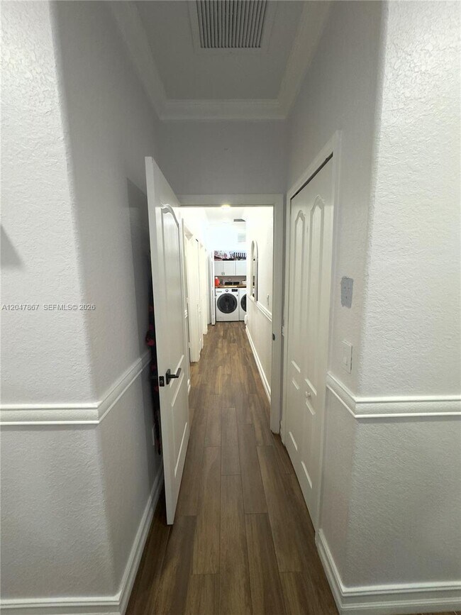 Building Photo - 17833 SW 155th Ct