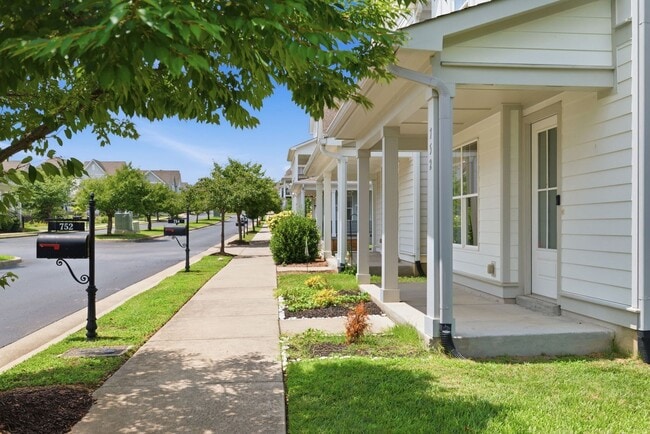 Building Photo - East Nashville Dream Rental