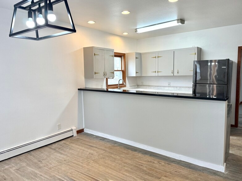 kitchen - 414 Caroline St