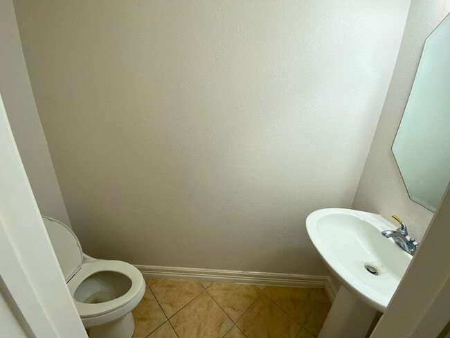 Building Photo - 21623 San Marino Dr