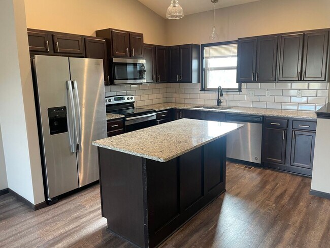 Building Photo - 12817/19 E Timber Lake Ct