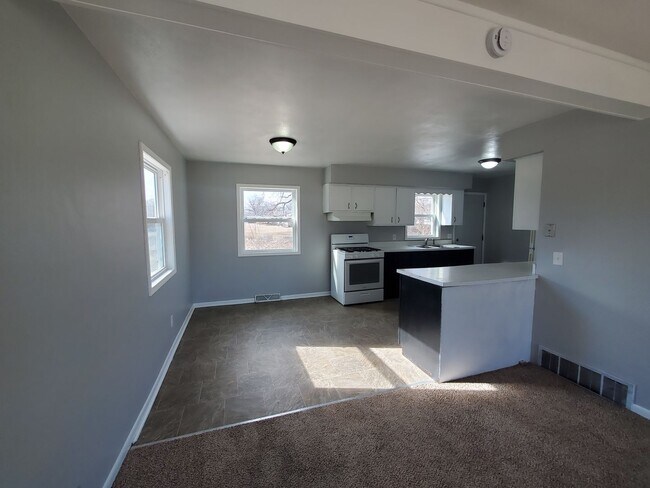 Building Photo - SL KSR1012