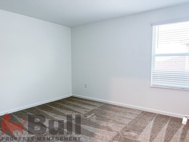 Building Photo - 5030 Four Strand Ct