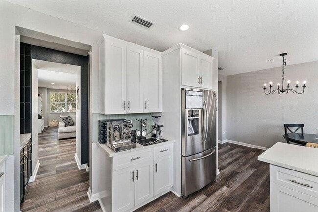 Primary Photo - 500 Pacific Grove Dr