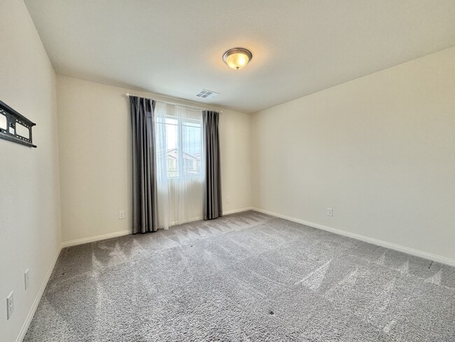 Building Photo - 9227 S Park St