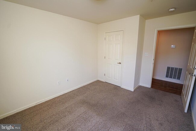 Building Photo - 30630 Umes Blvd