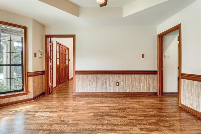 Building Photo - 213 Hurst Creek Rd