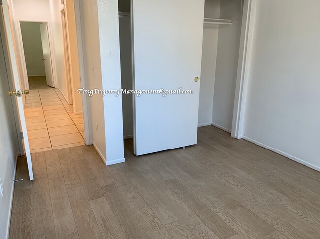 Building Photo - 13237 Kootenay St