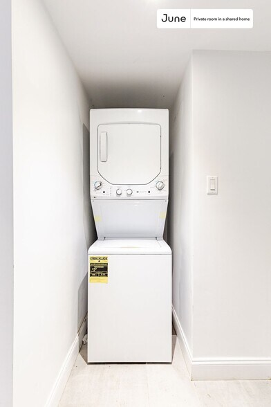 Building Photo - Room in Shared 4 bed/2 bath home