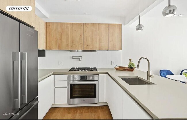 Building Photo - 289 Devoe St