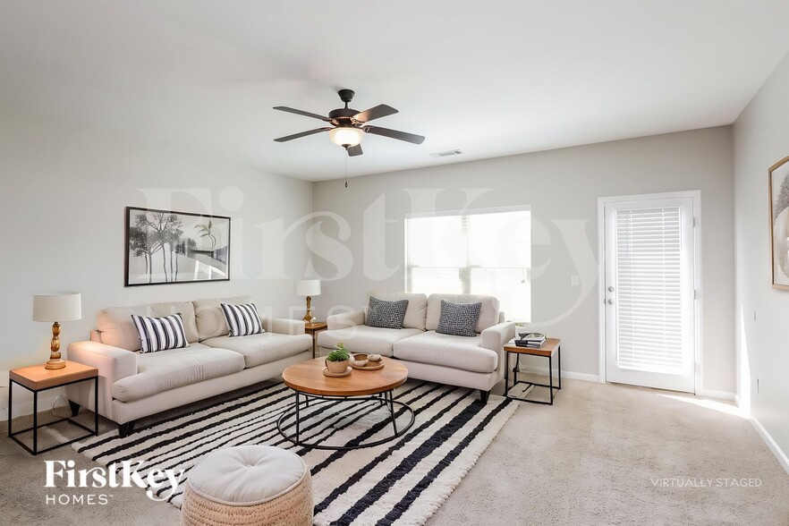 Building Photo - 4221 Weeping Willow Dr