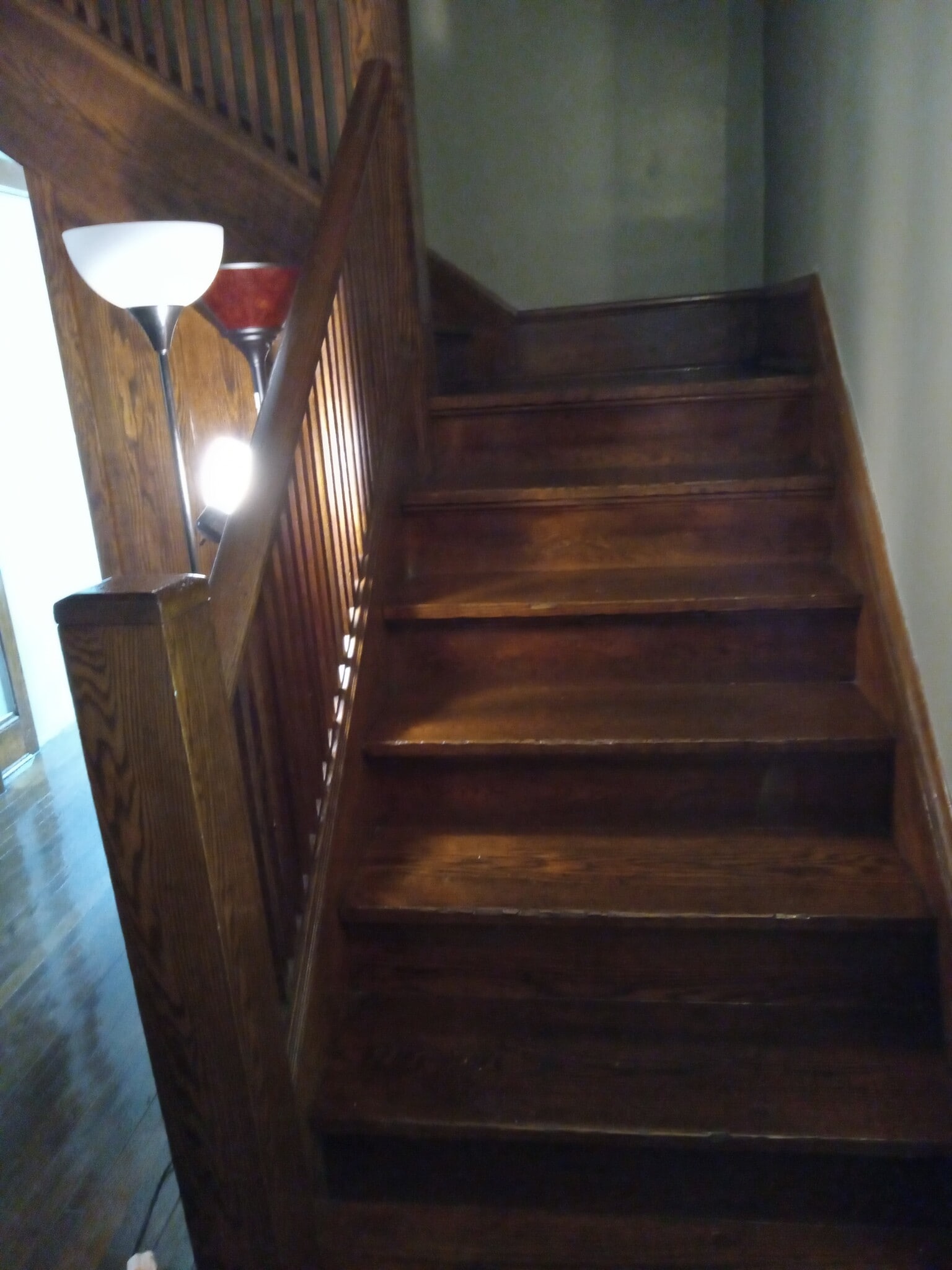 Apt 4 - oak staircase - 523 E State St