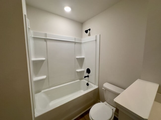 Building Photo - Custom Home in Bella Vita!