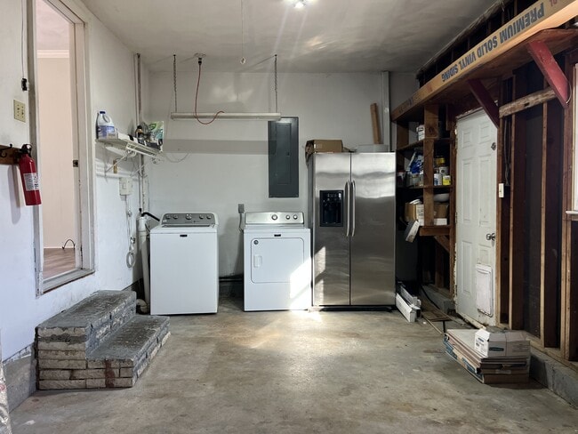 Building Photo - 424 Old Forge Ct