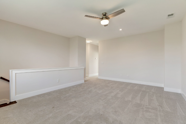 Building Photo - 204 Faraway Hills Dr