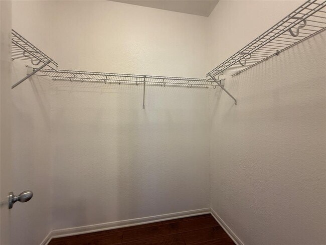 Building Photo - 522 Cedar Branch Dr