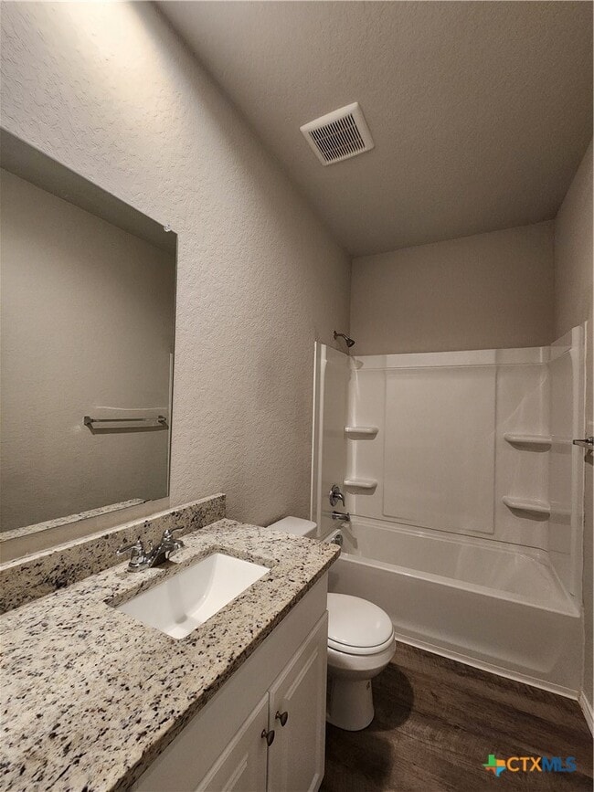Building Photo - 621 Jennifer Cv
