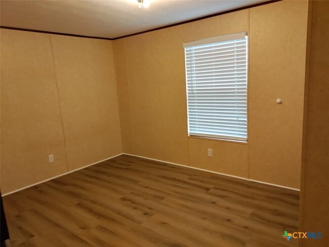 Building Photo - 156 Apache Trail