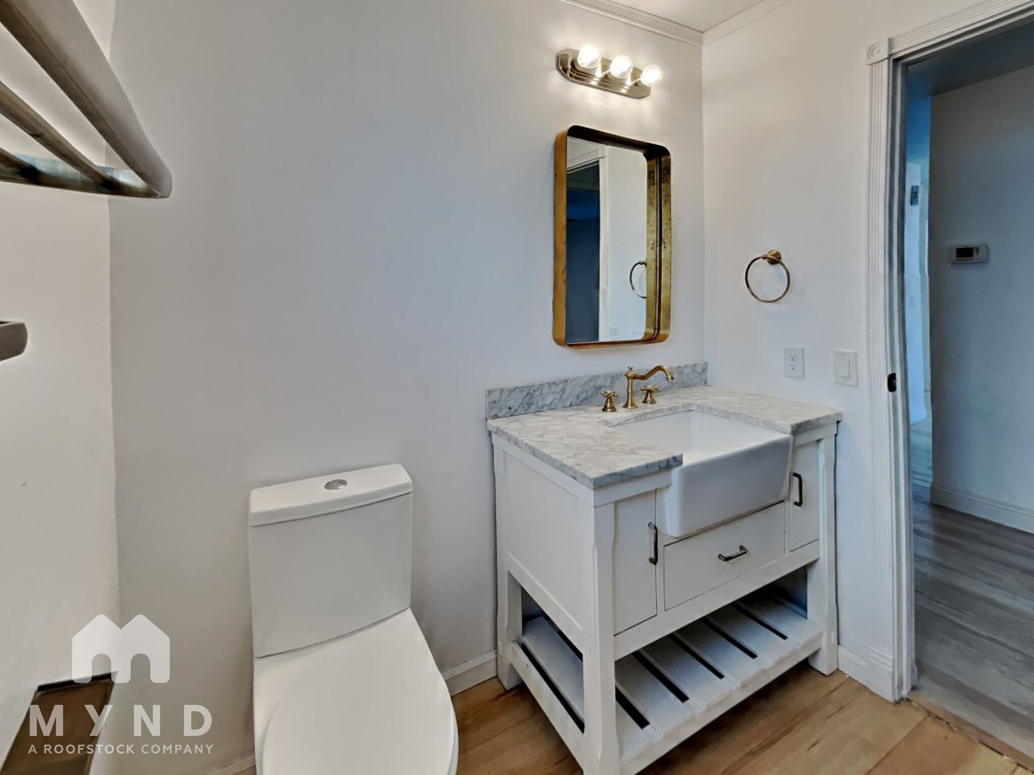 Building Photo - 370 S Pemberton Ave